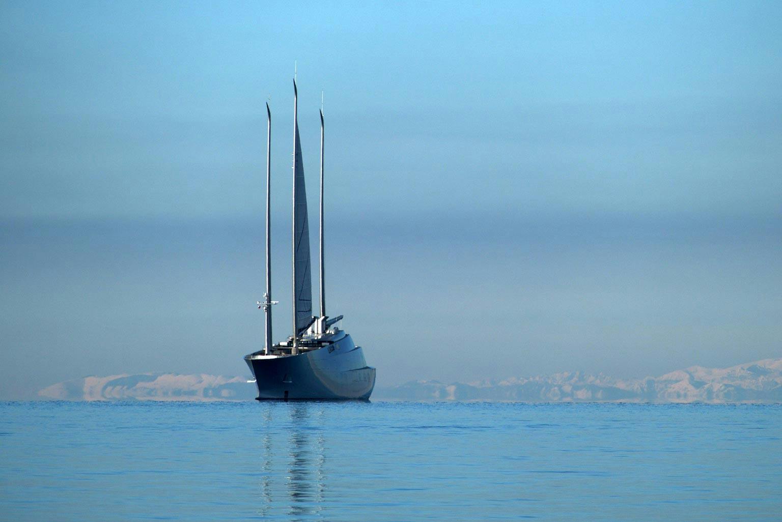 Bild der Sailing Yacht A auf dem Meer